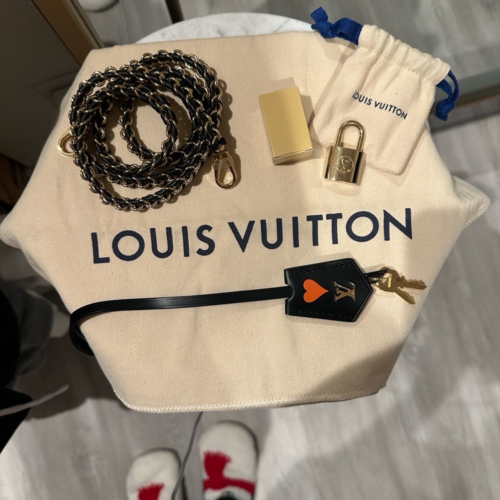 Louis Vuitton Vanity Handbag Limited Edition Game On Multicolor Monogram PM - Picture 10 of 11